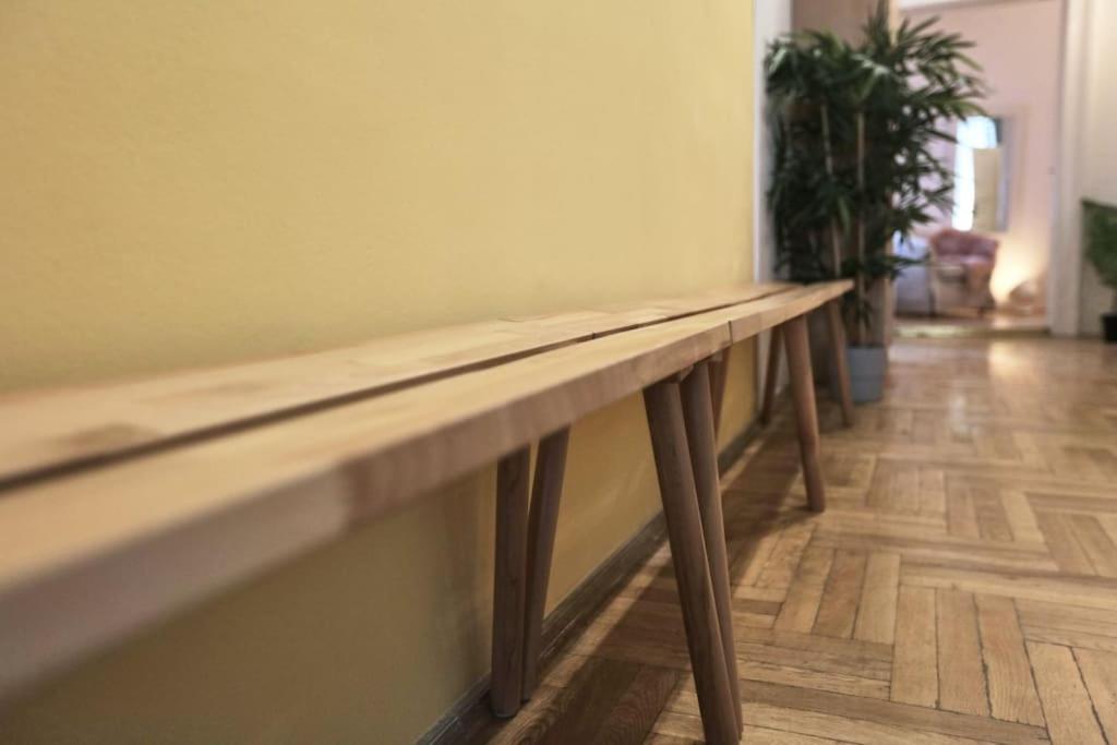 Unwind In Style W Sauna Dsgn 2Br Home 布达佩斯 外观 照片