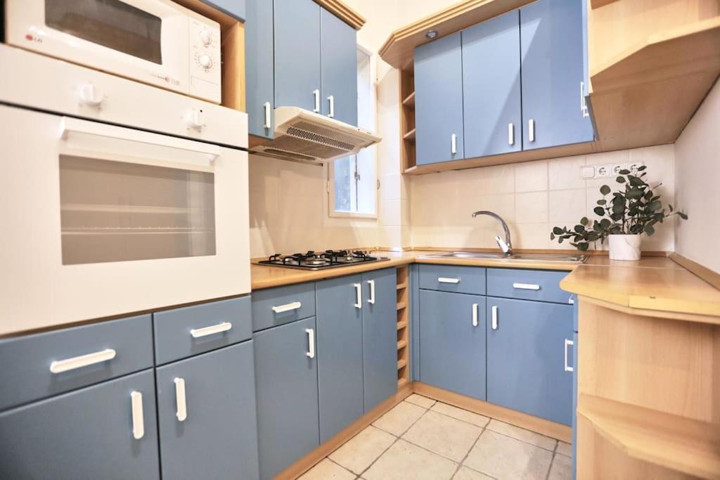 Unwind In Style W Sauna Dsgn 2Br Home 布达佩斯 外观 照片