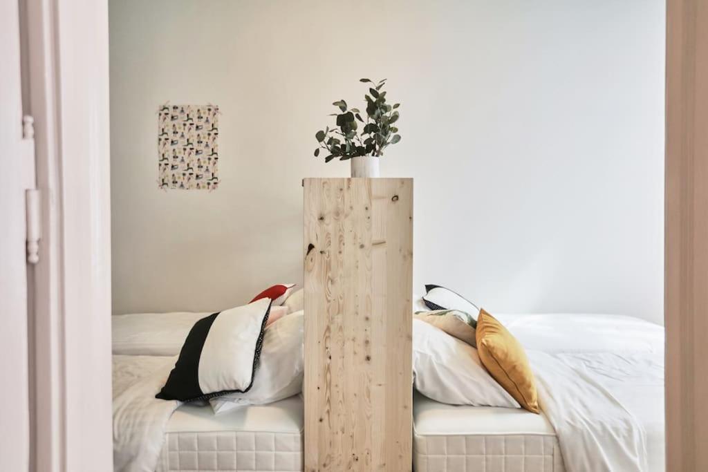 Unwind In Style W Sauna Dsgn 2Br Home 布达佩斯 外观 照片